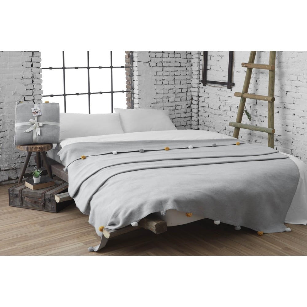 Sivý fleecový pléd 150x200 cm Pom Pom – Mijolnir