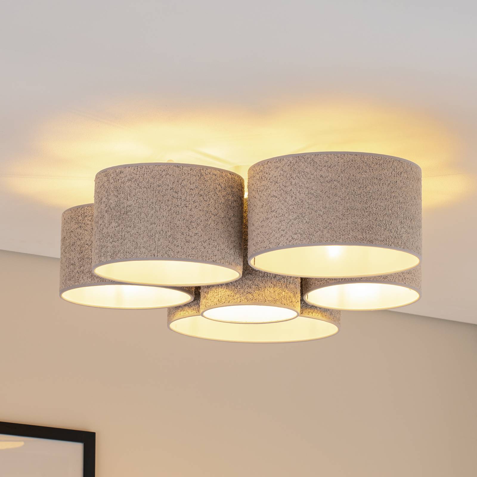 Stropné svietidlo Boucle so šiestimi tienidlami, sivé