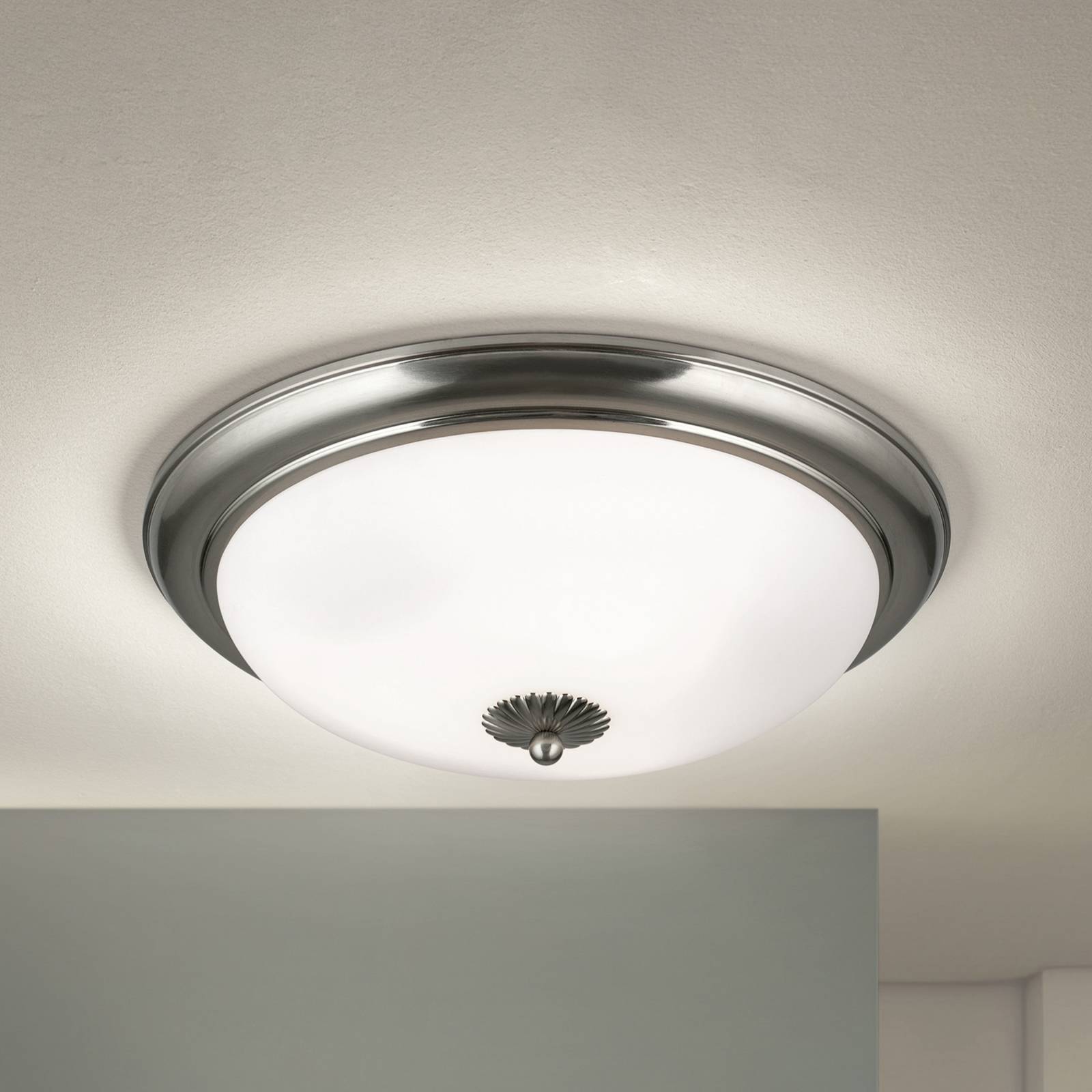 Stropné svietidlo Empire, Ø 48 cm, matný nikel, matné opálové sklo