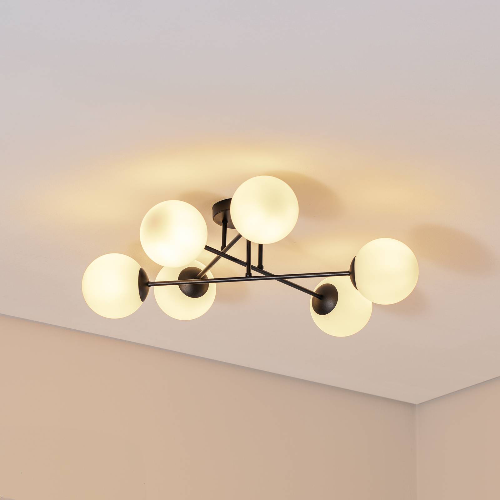 Stropné svietidlo Glassy, 6-pl., čierne/opálové