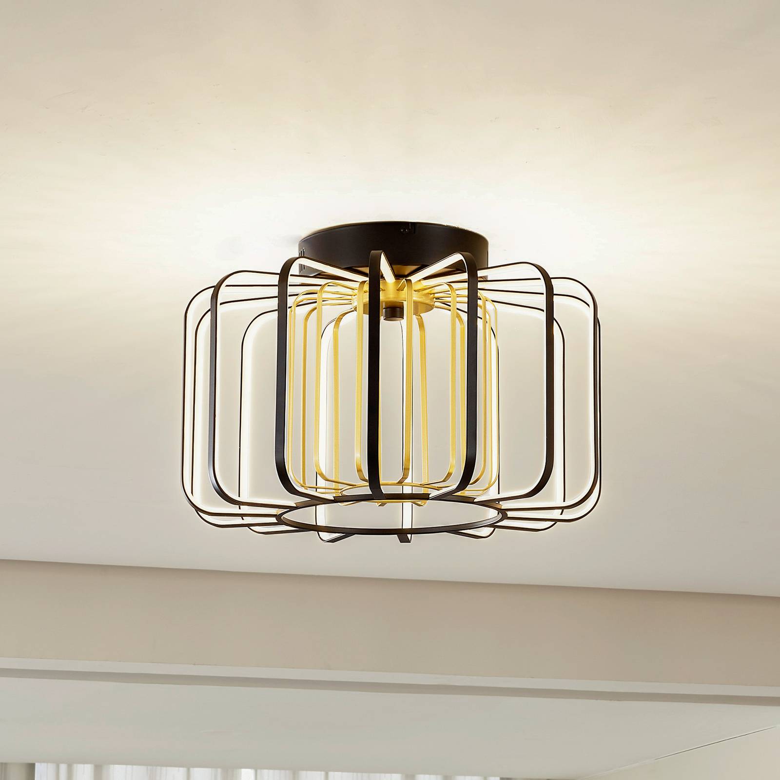 Stropné svietidlo Lucande LED Birger, Ø 39,5 cm, čierna/zlatá
