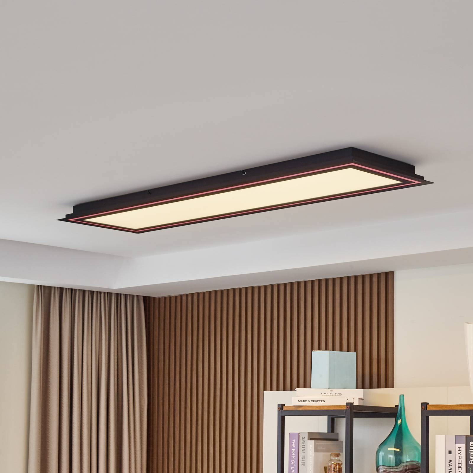 Stropné svietidlo Lucande LED Leicy, čierne, 124 cm, RGB, CCT